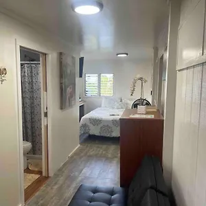  Homestay Tavares House United States